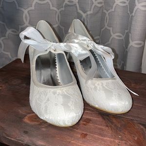 White Lace Dress Shoes